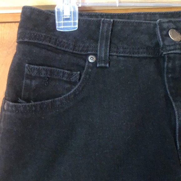 Riders by Lee black distressed cut off shorts - Picture 2 of 7